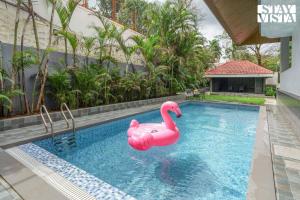 StayVistas Casa Ember - Relax with a Pool Table, Gazebo, and Inviting Swimming Pool