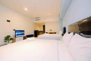 Big Studio For 4 Pax Apartment at Carstensz Residence By Travelio