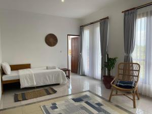 Fish in Air Tulamben Dive Resort