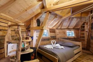 Lodges Cabanes Chartreuse insolite - La Trafolle : photos des chambres