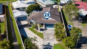 Family Holiday Home At Sandstone Point