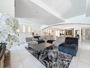 Villas Villa-Piscine-Tennis-Spa-French Riviera : photos des chambres