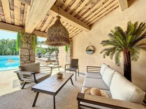 Villas Villa-Piscine-Tennis-Spa-French Riviera : photos des chambres
