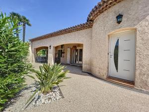 Villas Villa-Piscine-Tennis-Spa-French Riviera : photos des chambres