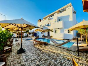 Dolphina hotel & Restaurant