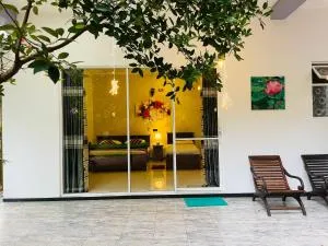 Lotus Dreams Crystal - 米迪加马东