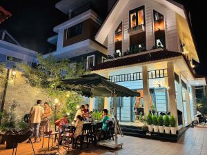 FREELANCE - Huy Ngân Villa