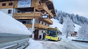 Haus Grübl - 3hvězdičkové hotely ve městě Wald im Pinzgau