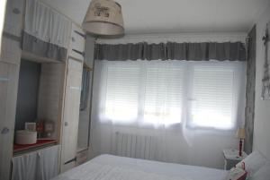 Maisons de vacances Maison entiere 5 chambres a 10mn a pied de l-entree principale du Circuit 24h Du Mans : photos des chambres