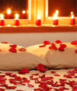 WOMENS TANTRA MASSAGE ROOm