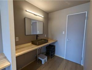 Riverside Moire - spacious & sunny