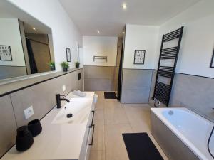 Ferienwohnung am See - Obergeschoss - Ruhige Lage - Eigener Garten