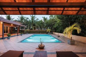 Azzure Ray by EWA Properties