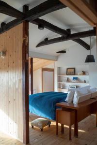 Captains House, explore the crustal movement every thousand years