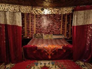 Island homestay in dal lake
