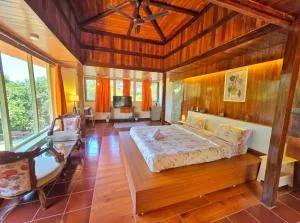 Captans Stay - Thākurvādi