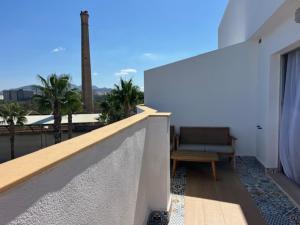 ALZIRA BONITA Apto con terraza y cama balinesa les barraques