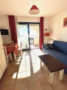 Appartement vue mer, terrasse, place de parking privée, proximité des commerces