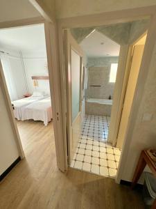 Hotels Hotel Les Flots Bleus : photos des chambres