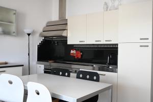 Bilocale in piazza a Numana - CASA DEL SOLE SX