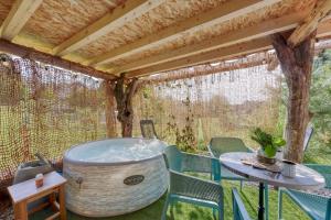 Luxury Glamping House Pia - Happy Rentals