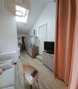 logement avec cuisine et jardinet proche lac