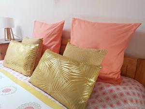 Maisons d'hotes En Pascot - 3 epis et 3 etoiles - appartement sdb privative et 2 chambres sdb commune - a louer separement ou ensemble : photos des chambres