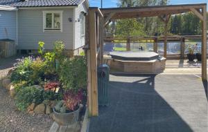 Cozy Home In Tranås With Lake View