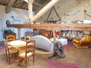 Maisons d'hotes En Pascot - 3 epis et 3 etoiles - appartement sdb privative et 2 chambres sdb commune - a louer separement ou ensemble : photos des chambres