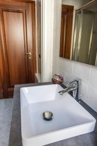 Cardinal massaia venice apartment