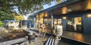 The Londoner - 2 Bedroom Luxury Tiny Home - Pets Welcome - Jamberoo