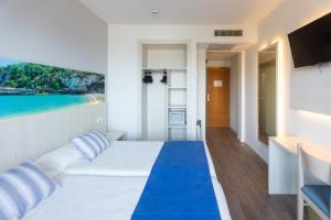 Twin Room room in Seramar Hotel Luna - Luna Park Adults Only