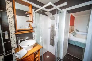 Hotels Logis - Hotel Arc en Ciel et SPA Les Sables d'Olonne : Chambre Supérieure
