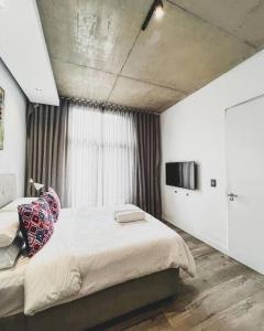 Amira at de Waterkant Signature