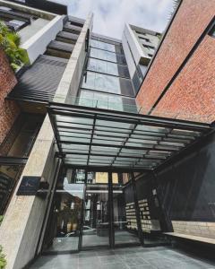 Amira at de Waterkant Signature