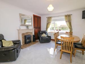 Teach Annie Agus Paddy