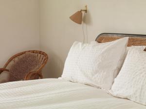 Tranquil cottage with spectacular sea views