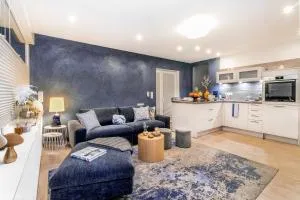 Kobaltblau - Hillscheid