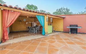 Maisons de vacances Gorgeous Home In Les Arcs-Sur-Argens : photos des chambres
