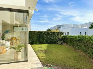 Modern 3-bedroom apartment in Casares Green