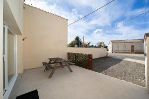 Maisons de vacances Gite Chelona d-Hermann par Chelona-Loc - 2 a 6 personnes - terrasse et parking : photos des chambres