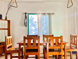 Sparrow House, Landing Site, 3-bedroom house, Kitchen, Bonfire