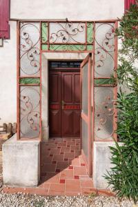 Maisons de vacances Le Guiguet - Mas provencal avec piscine pour 10 : Maison 4 Chambres