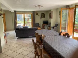 Chalet 18 personnes 8 chambres aux 3 vallees, menuires