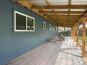 Farm House with River Access to Guadalupe River