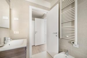 Milano Brand New Renovated Terrace APT