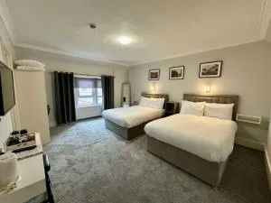 Airlie Arms Hotel - 基里缪尔