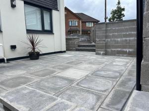 Uber Stylish 3 bedroom home off Road parking near town centre and Bike Park Wales