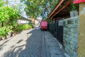 OYO Life 94040 Agung Home Stay