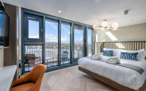 RÌGH Residences - George Street